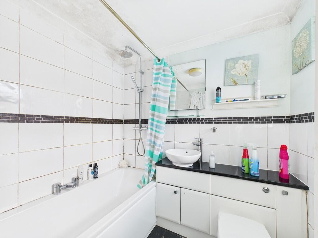 CAM01835G0-PR0175...