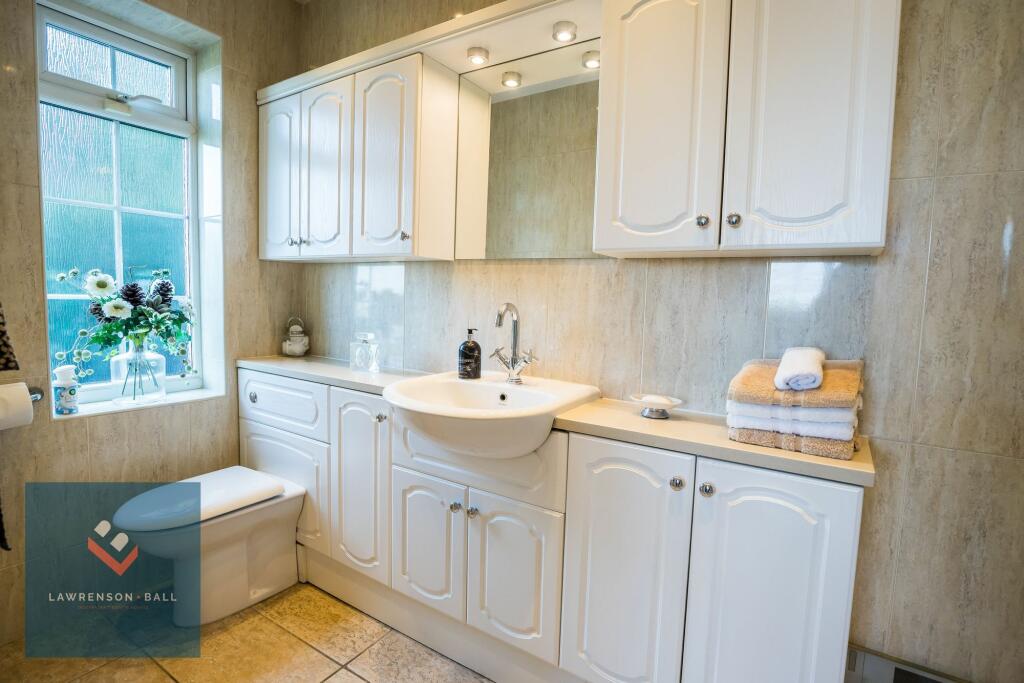 En-Suite Shower Room