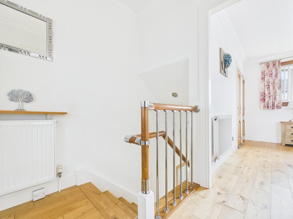 CAM05526G0-PR0042...