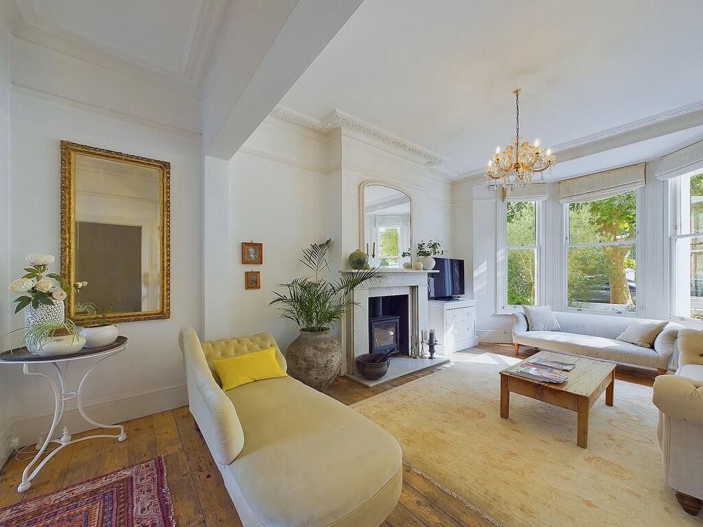 CAM03519G0-PR0146...