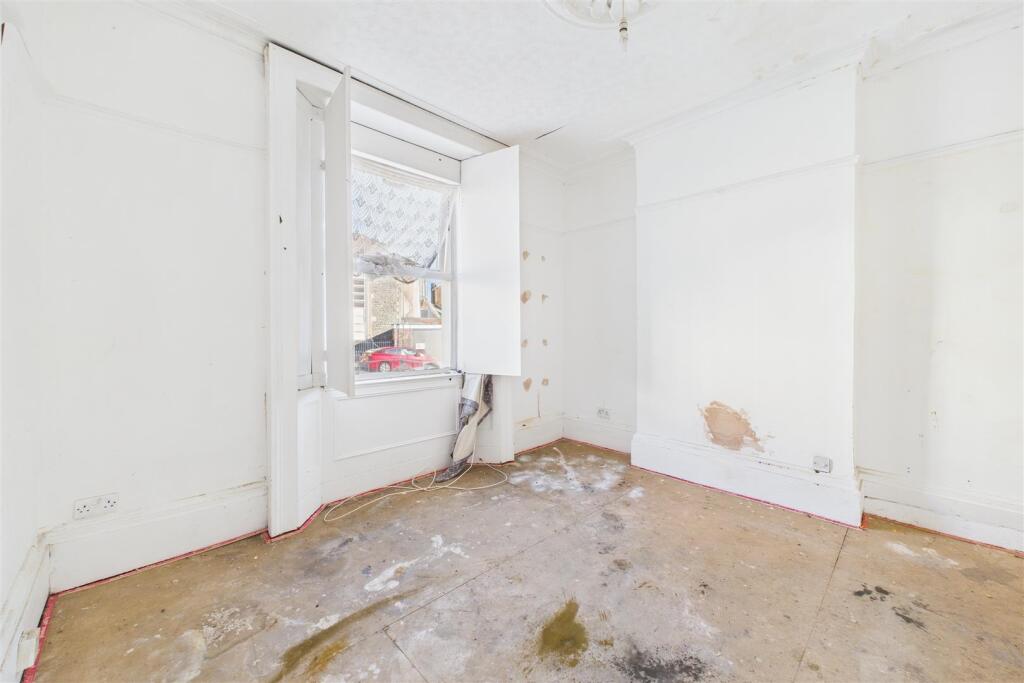 GFF, 36, Seymour Road Easton, Bristol, BS5 0UN | L