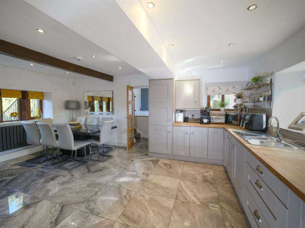 DINING KITCHEN