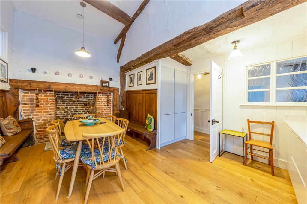Kitchen/Dining