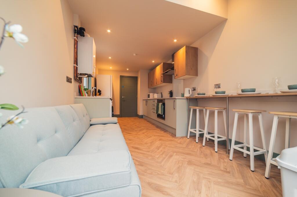 Call 02920 668585 to secure your viewing_39