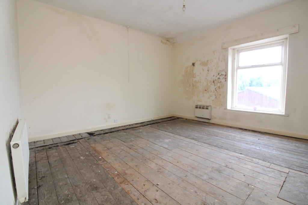 Bedroom 1 T202508291643.jpg