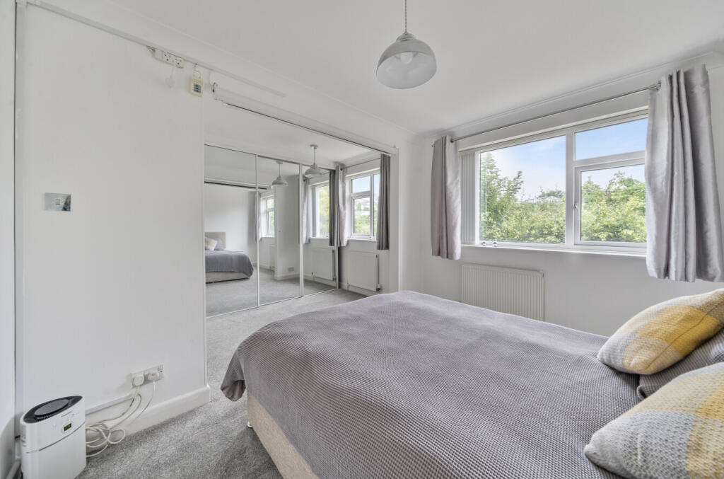 1312573-7-685bc3e...