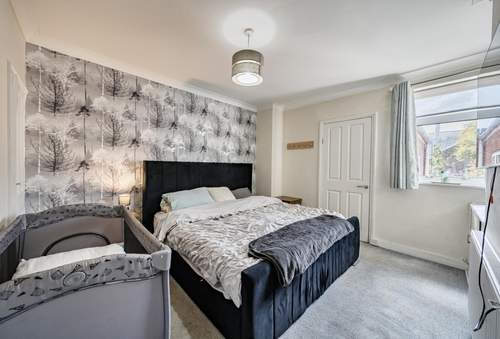 1354249-10-68d532...