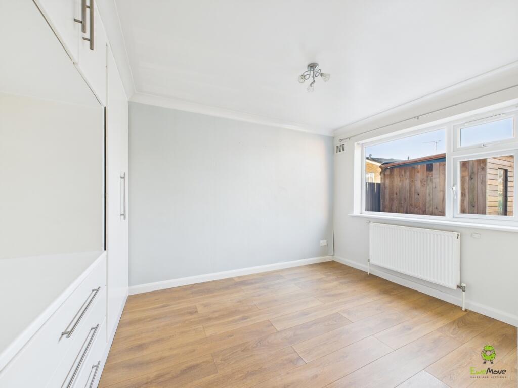 CAM04399G0-PR0045-STILL003