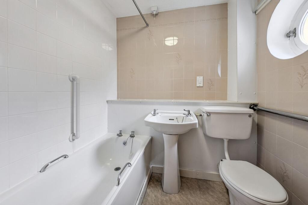 7 St. Patricks Walk, Gateshead, Tyne And Wear, NE10 9HF