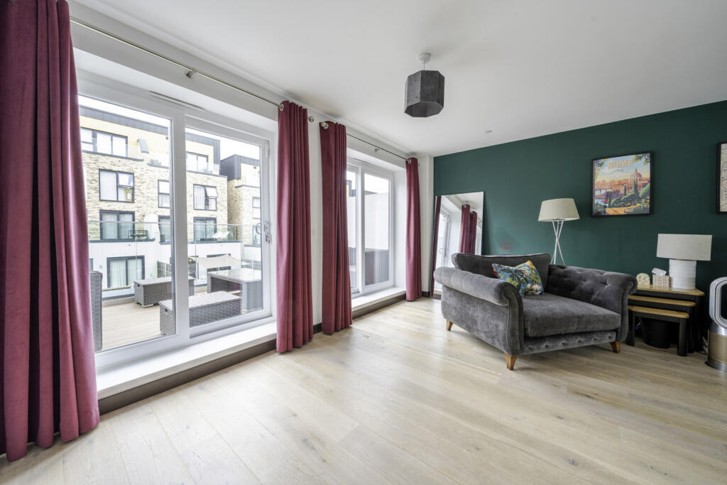 1326888-10-6880e3...