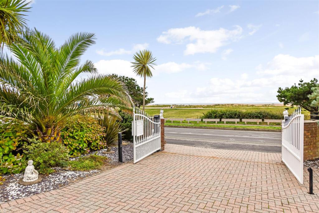Gated View to Seafront.jpg