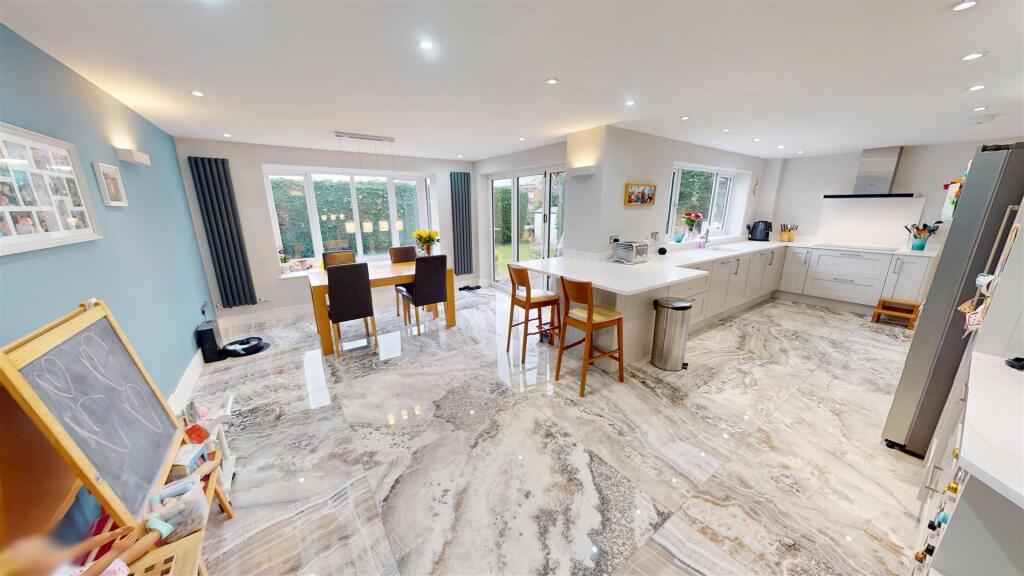 Stretton Avenue Kitchen Diner