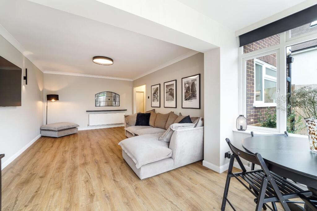 ROSEDALE COURT (24).jpg