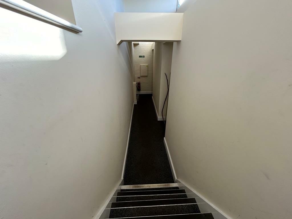 COMMUNAL ENTRANCE HALL