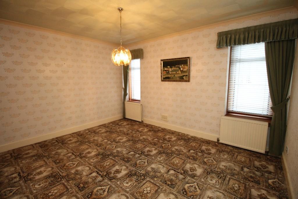 Dining room/Bed 3