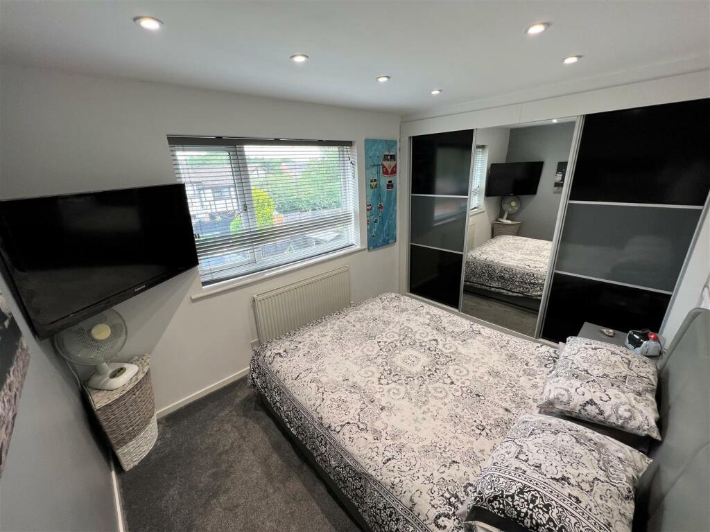 Bedroom 1A.JPG