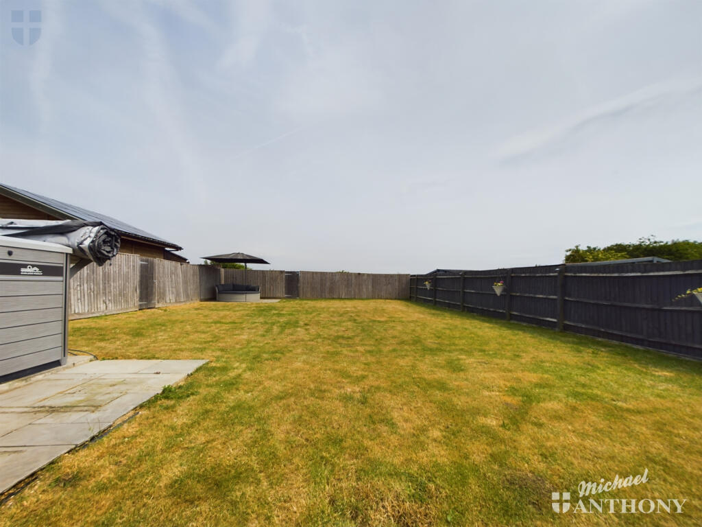 CAM01064G0-PR0399-STILL017