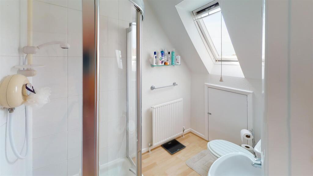 Hollys-Haunt-Bathroom.jpg