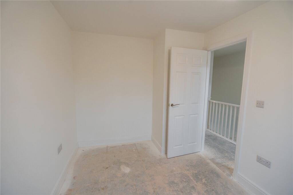 Bedroom 2 (2)