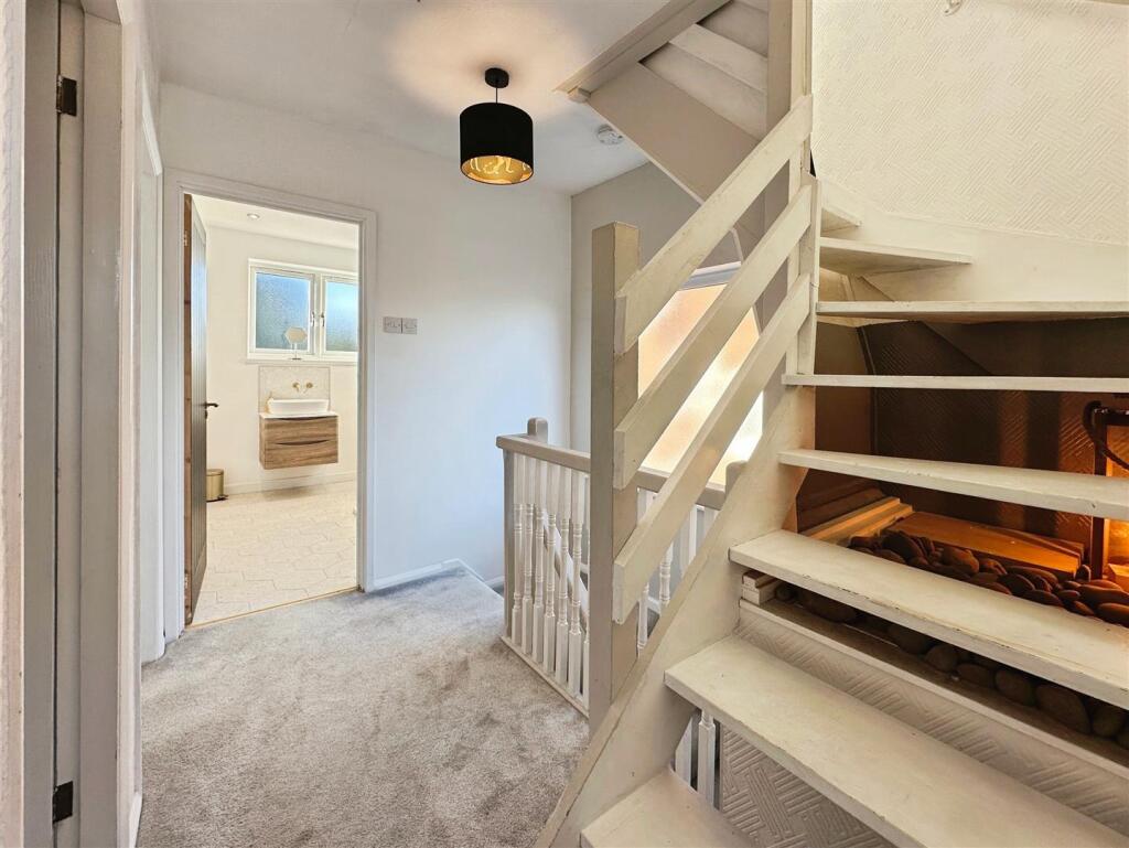 72d1f1e3--4FBA-9BD9-FDBAD8199F25-69919-00002CFF81C