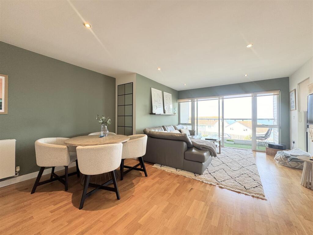 Lounge Area