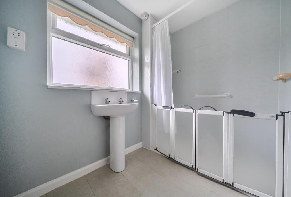 1381677-7-69149b9...