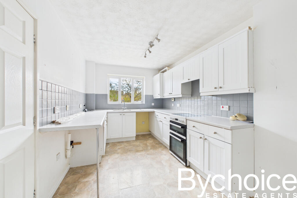 CAM05454G0-PR0068-STILL003