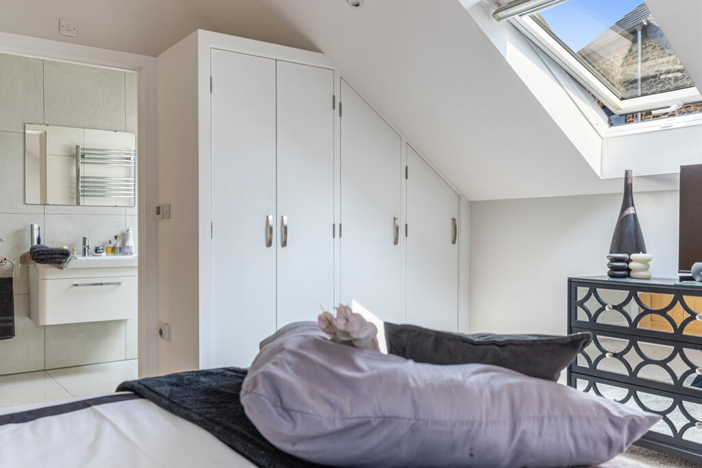 A21 - Elder Hareston Farm Barns, Hareston, Yealmpt