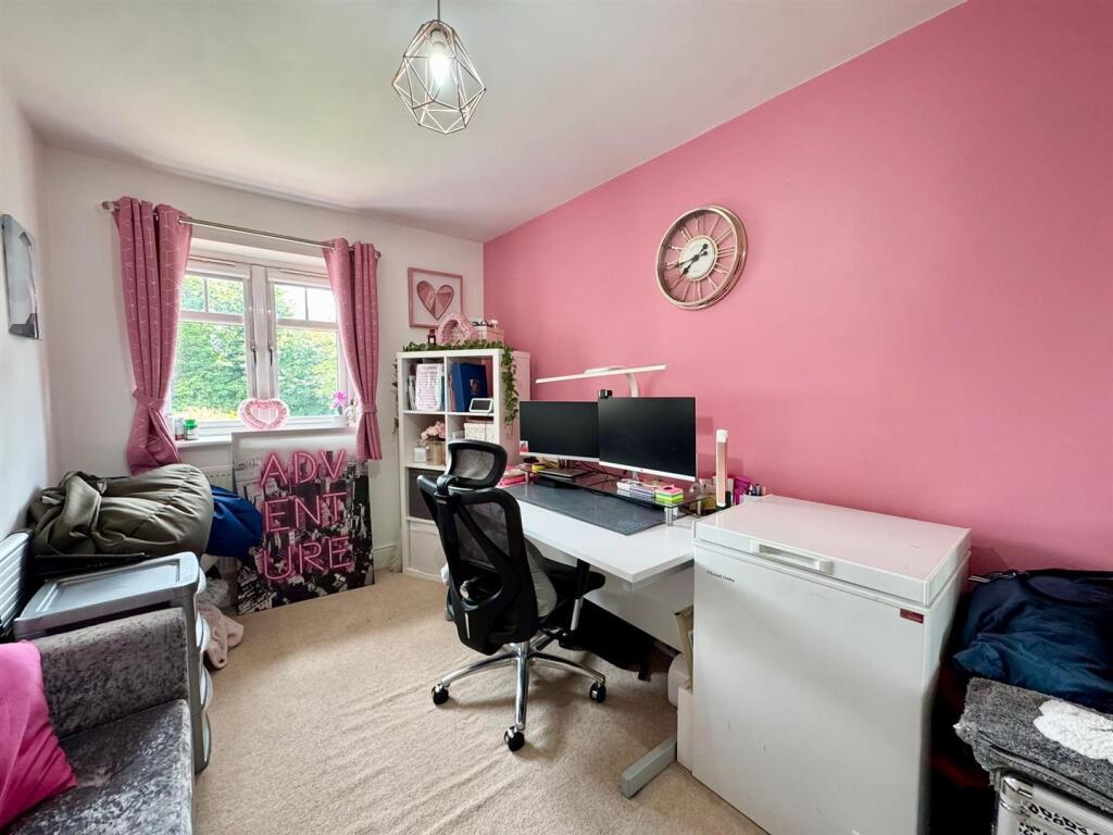 Bedroom 4 (1)-fotor-20250613113349.jpg