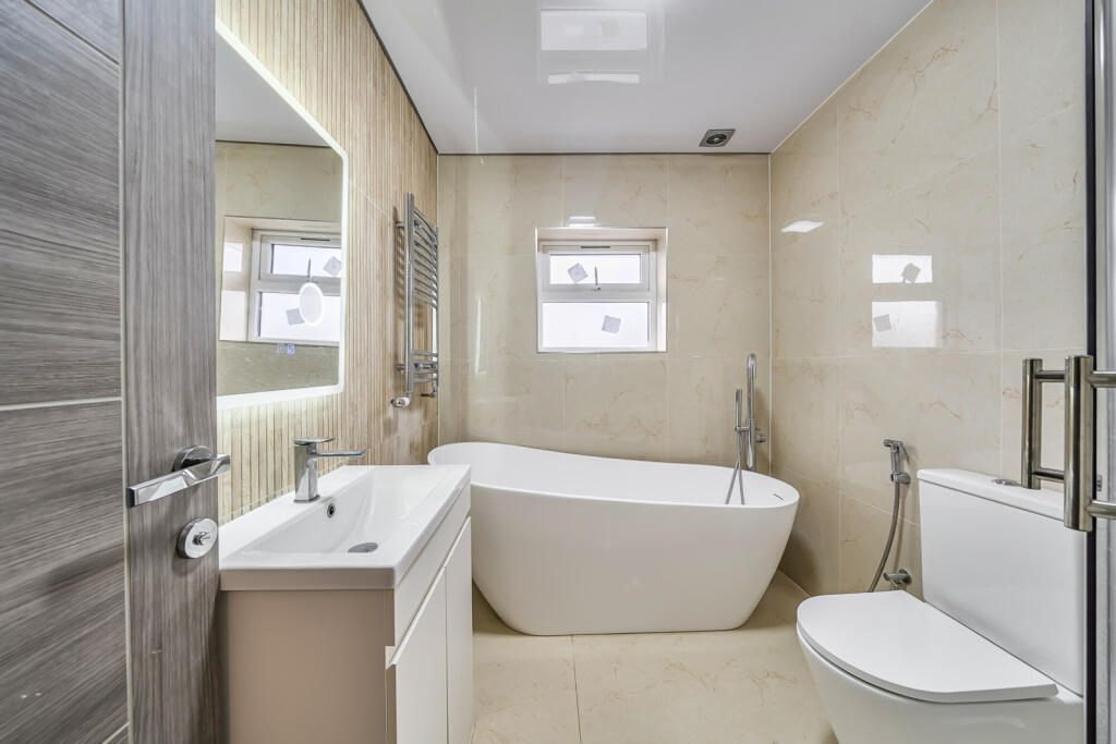 1381144-15-691327...