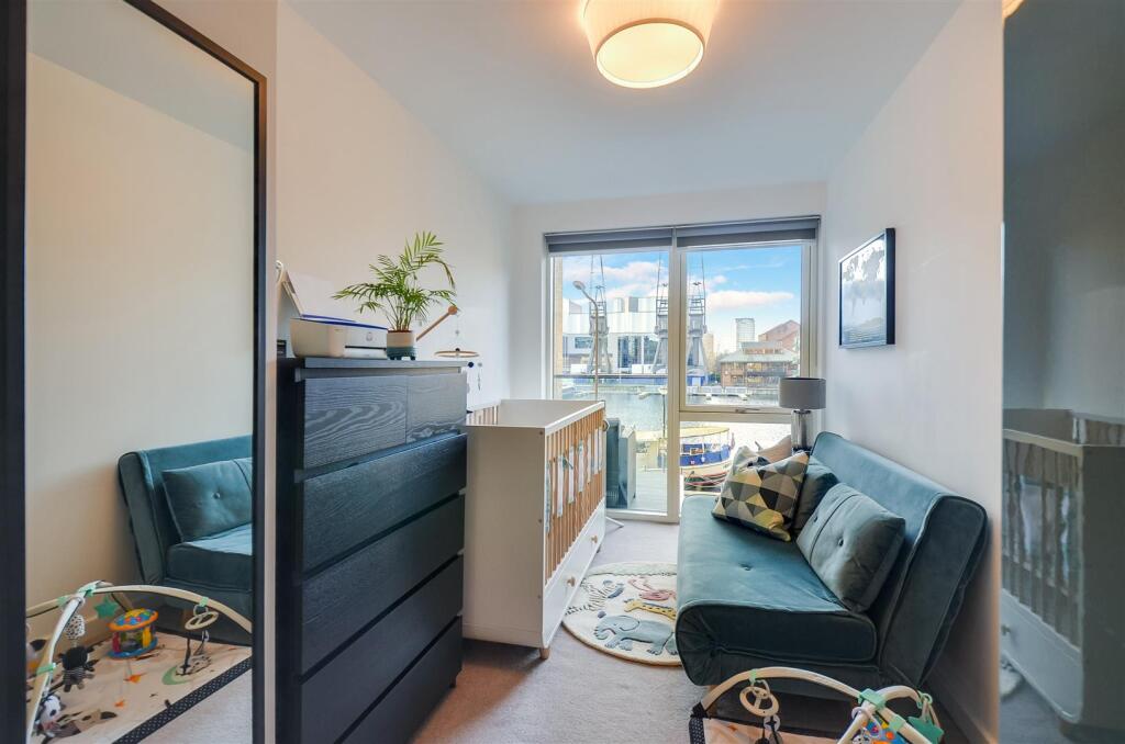 Property For Sale at Isle of Dogs, E14 By Barrain 