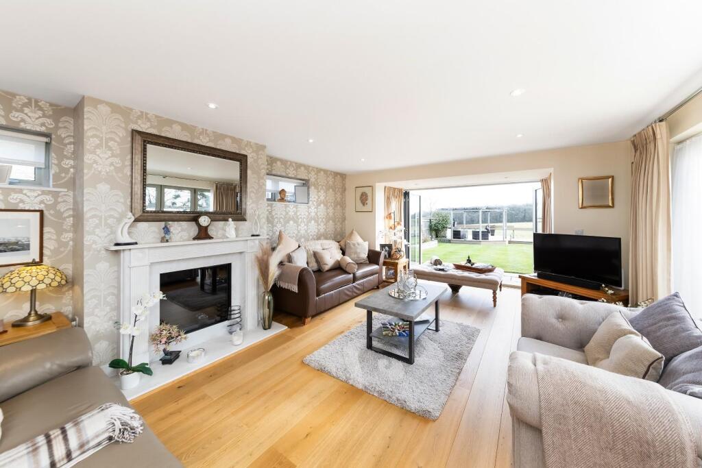 SITTING ROOM WITH A VIEW.jpg