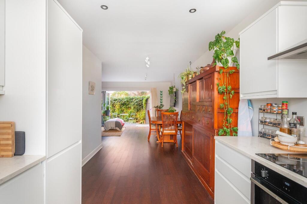 1B4RTN - Reception G.jpg