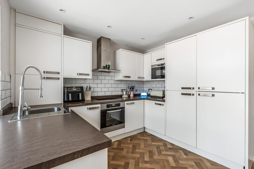 62-Chesterfield-Drive-13