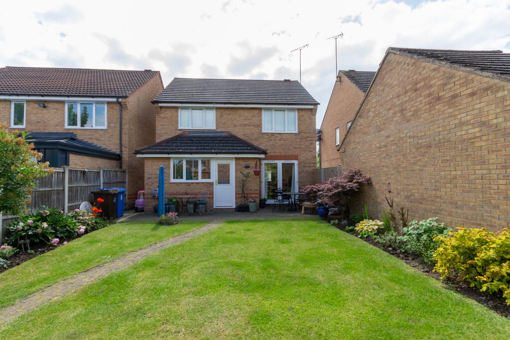 6 Realm Close Rear External