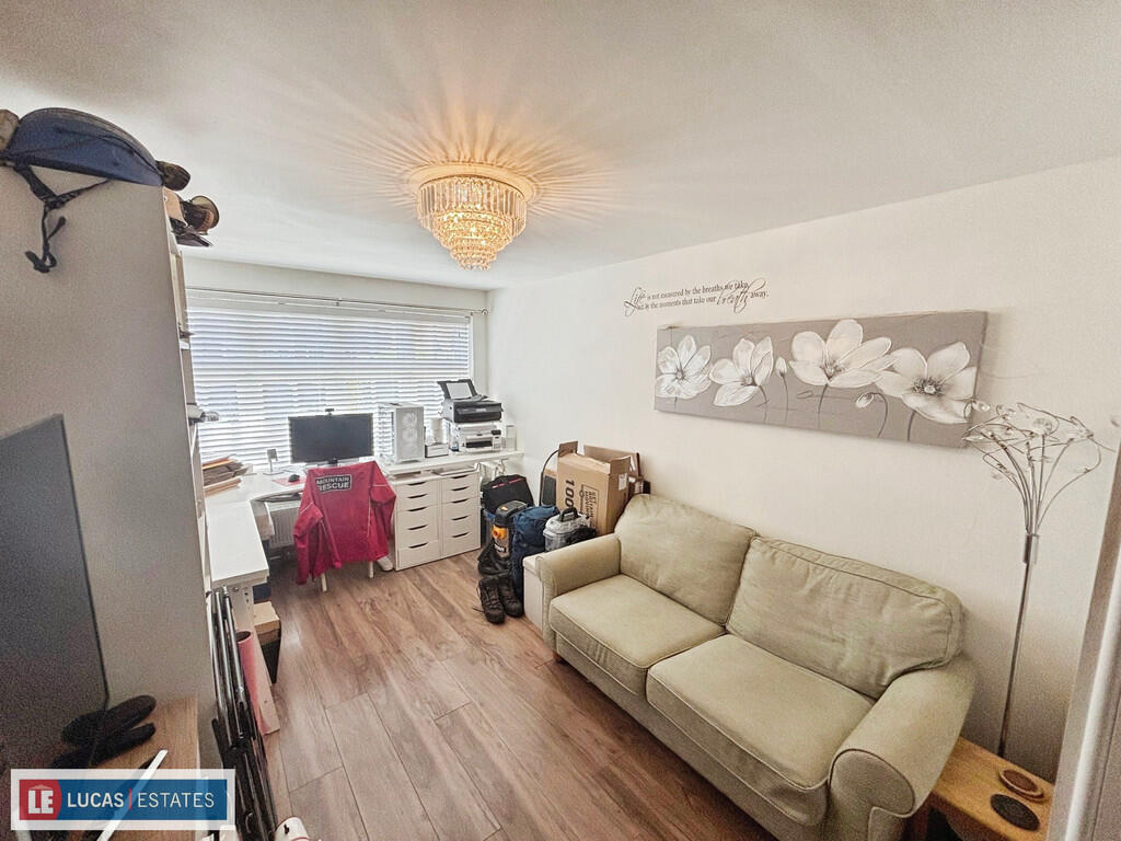 bf23e11a-CF-46E8-...