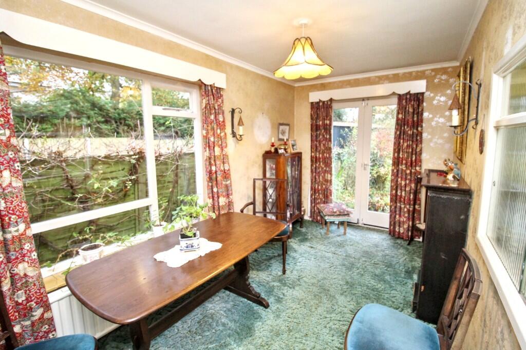 Avenue Road, High Kelling