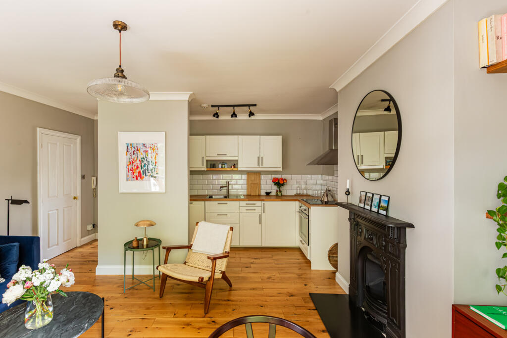 289049 - 25_5_TMH E1 2HS7010-Enhanced-NR.jpg