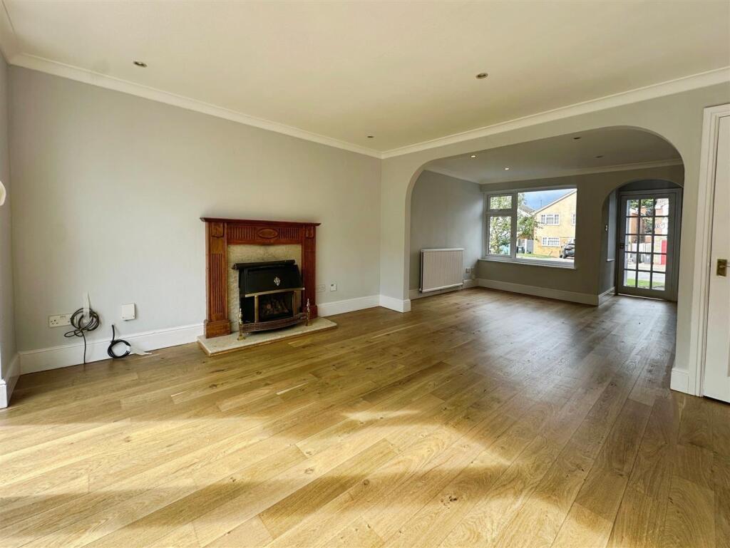 d047e158--4070-8040-AC8E27ACCA28-11963-000003681AF