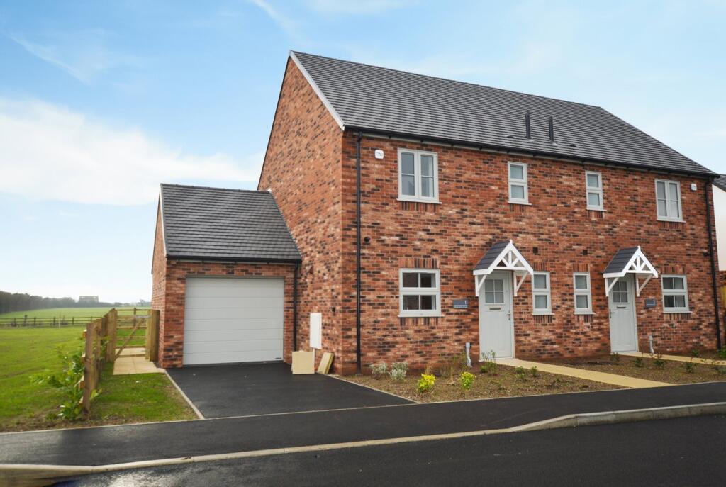 Sister Elms Drive , Sedgeberrow, Evesham, WR11