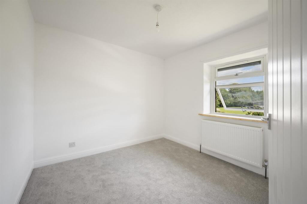 Saxton Mee 5 How Lane -0002.jpg