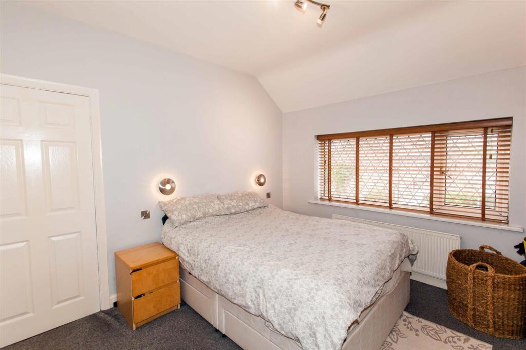 2 Houfton Road (33).jpg