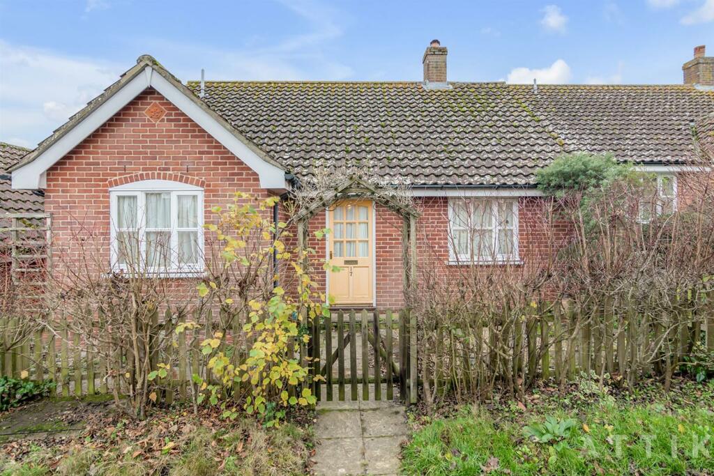 17 Rectory Grn, Halesworth IP19 8AN (2).jpg