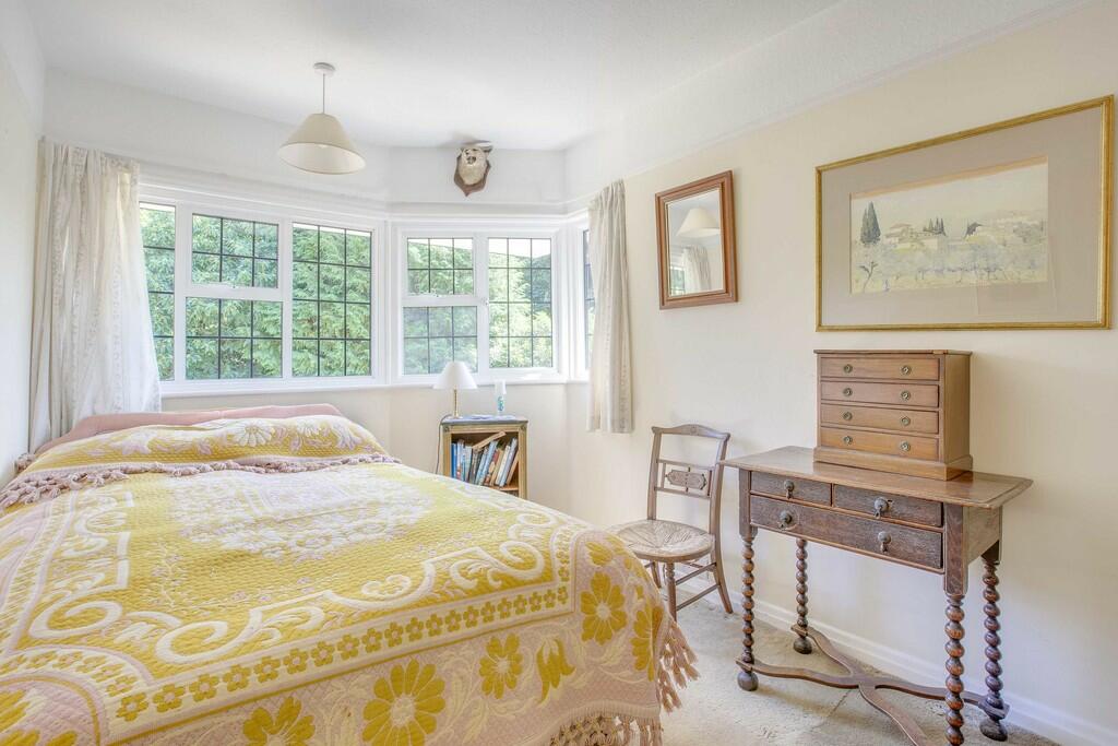 Mayhews Burtons W...