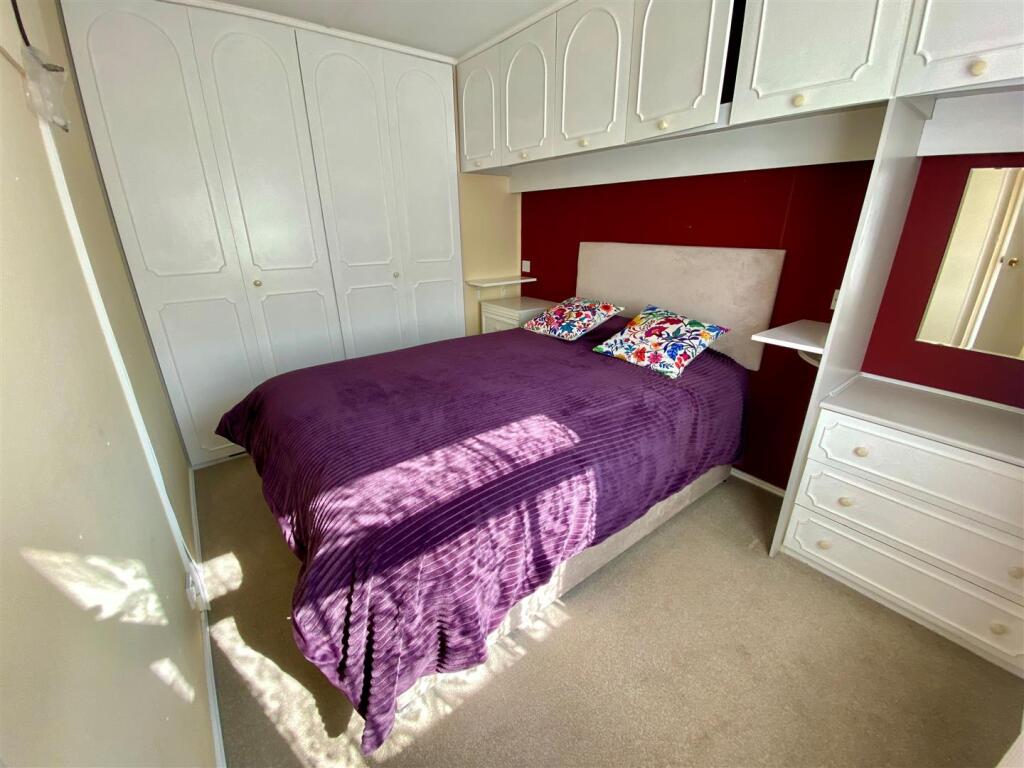 10BAKERSBED11.jpg