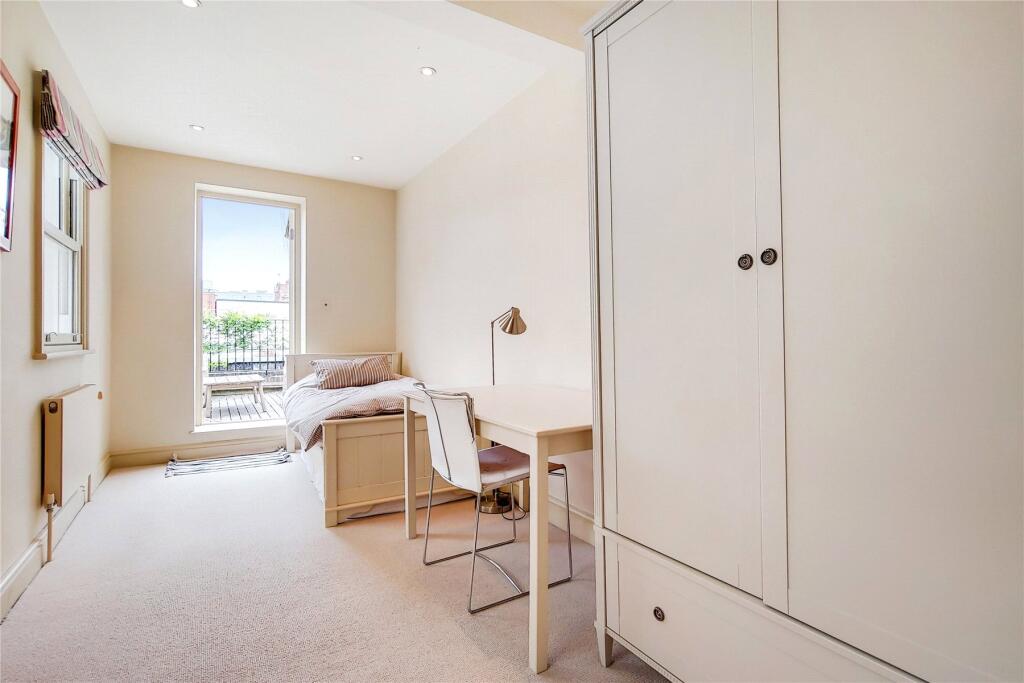 Bedroom/Study