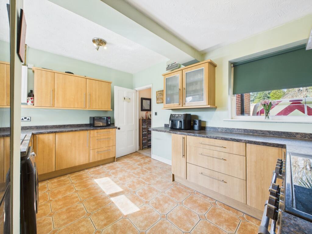 CAM04671G0-PR0040-STILL014