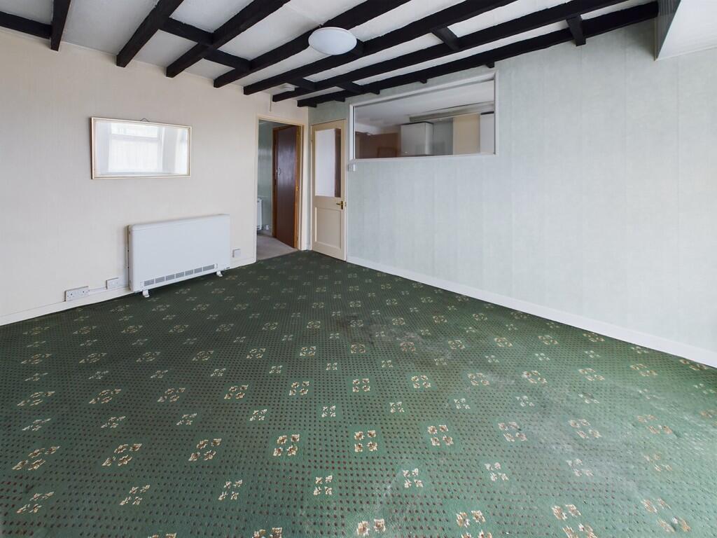 CAM03974G0-PR0102...