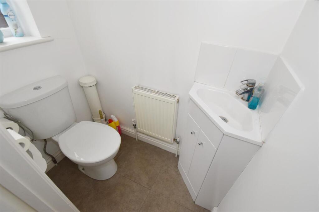 Downstairs WC..jpg