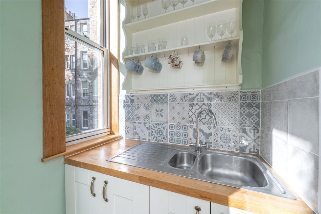 Kitchen Alt